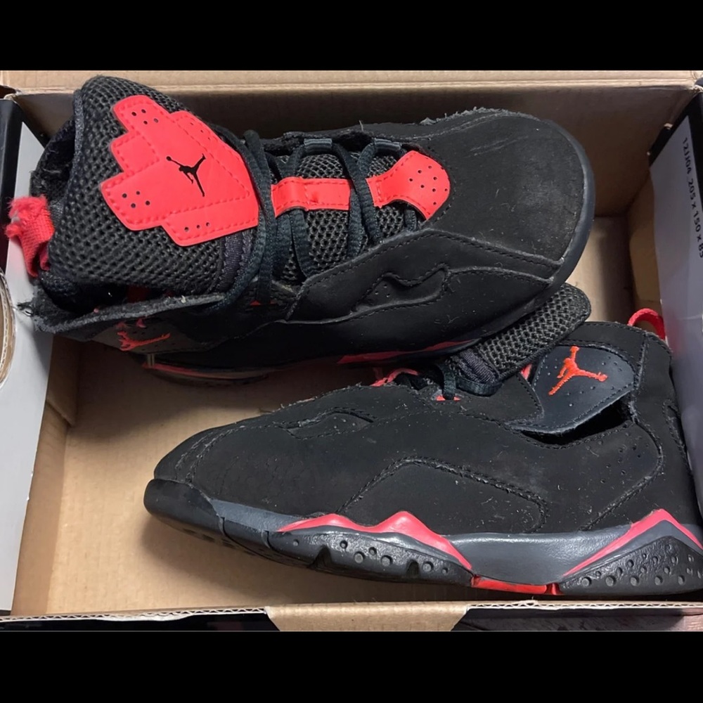 Air Jordan true flight retro 8